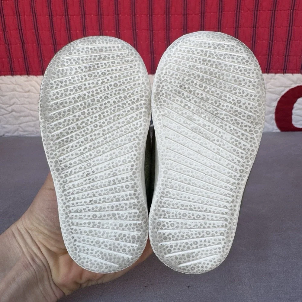 Size 5t - Allbirds Smallbirds merino Green wool kid shoes (fit like a 4)